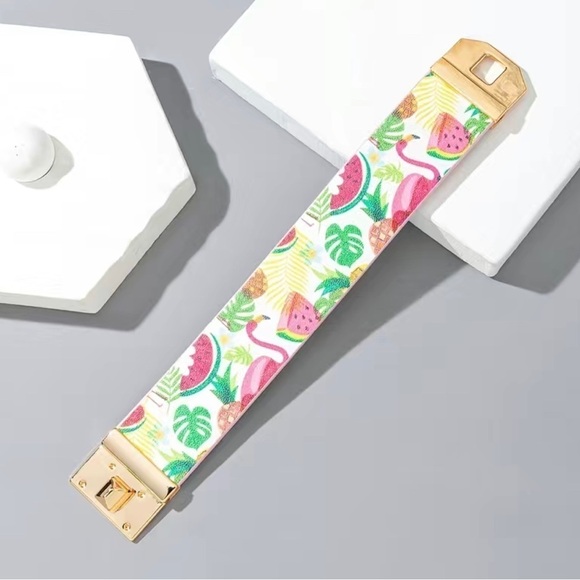 Tropical Flamingo Gold Clasp Bracelet - Picture 4 of 17